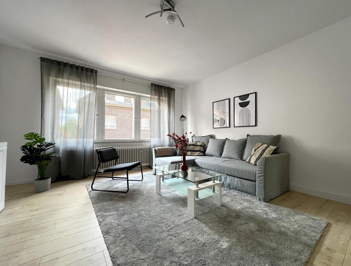 One Bed And One Sofa Bed, Self Check In, Invoice Apartment Monchengladbach Exterior photo